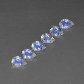 Achetez naturel ct Bleu blanc Pierre de lune arc-en-ciel gems, Transparent, En provenance Inde chez GemSelect. En stock, livraison internationale!