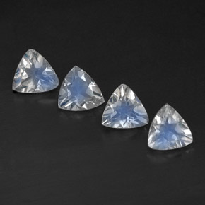 Achetez naturel ct Bleu blanc Pierre de lune arc-en-ciel gems, Transparent, En provenance Inde chez GemSelect. En stock, livraison internationale!