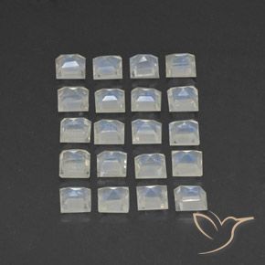 Shop natural 3.12ct Blanc bleuâtre Pierre de lune arc-en-ciel gems, Carré, from Inde at GemSelect. In stock, global shipping!