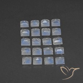 Shop natural 2.77ct Blanc bleuâtre Pierre de lune arc-en-ciel gems, Carré, from Inde at GemSelect. In stock, global shipping!