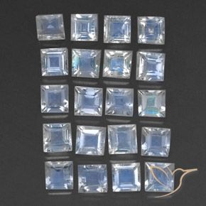 Shop natural 3.07ct Blanc bleuâtre Pierre de lune arc-en-ciel gems, Carré, from Inde at GemSelect. In stock, global shipping!