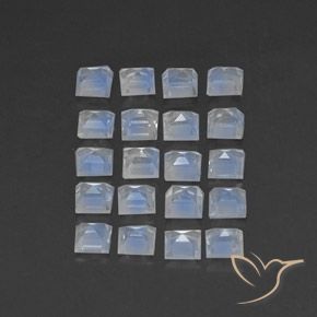 Shop natural 3.07ct Blanc bleuâtre Pierre de lune arc-en-ciel gems, Carré, from Inde at GemSelect. In stock, global shipping!