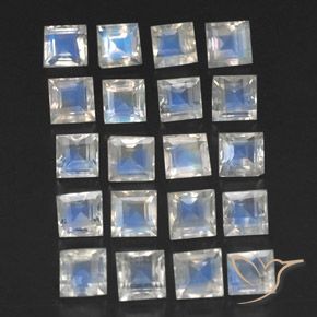 Shop natural 3.70ct Blanc bleuâtre Pierre de lune arc-en-ciel gems, Carré, from Inde at GemSelect. In stock, global shipping!
