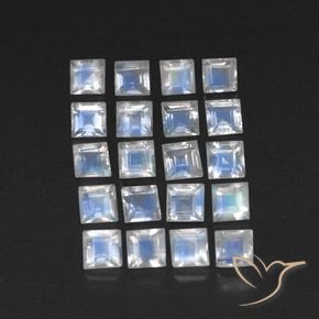 Shop natural 3.40ct Blanc bleuâtre Pierre de lune arc-en-ciel gems, Carré, from Inde at GemSelect. In stock, global shipping!