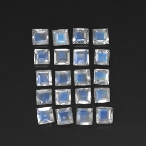 Achetez naturel ct Bleu blanc Pierre de lune arc-en-ciel gems, Carré, En provenance Inde chez GemSelect. En stock, livraison internationale!