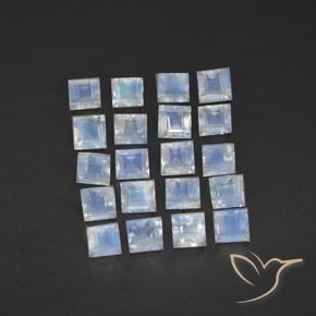 Shop natural 2.84ct Blanc bleuâtre Pierre de lune arc-en-ciel gems, Carré, from Inde at GemSelect. In stock, global shipping!