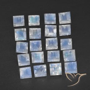 Shop natural 2.84ct Blanc bleuâtre Pierre de lune arc-en-ciel gems, Carré, from Inde at GemSelect. In stock, global shipping!