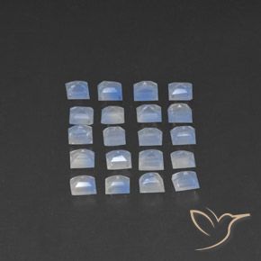 Shop natural 2.65ct Blanc bleuâtre Pierre de lune arc-en-ciel gems, Carré, from Sri Lanka at GemSelect. In stock, global shipping!