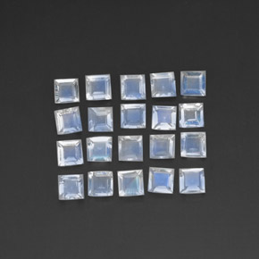 Achetez naturel 2.48ct Blanc bleuâtre Pierre de lune arc-en-ciel gems, Carré, En provenance Sri Lanka chez GemSelect. En stock, livraison internationale!