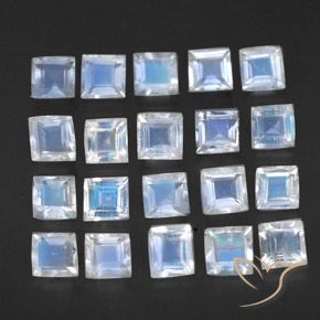 Shop natural 2.32ct Blanc bleuâtre Pierre de lune arc-en-ciel gems, Carré, from Sri Lanka at GemSelect. In stock, global shipping!
