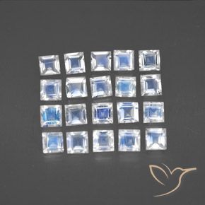 Shop natural 2.63ct Blanc bleuâtre Pierre de lune arc-en-ciel gems, Carré, from Inde at GemSelect. In stock, global shipping!