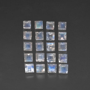Achetez naturel 3,80ct blanc pierre de lune arc-en-ciel gems, carré, en provenance inde chez gemselect. en stock, livraison internationale!