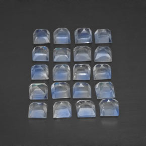 Achetez naturel 2,88ct blanc pierre de lune arc-en-ciel gems, carré, en provenance inde chez gemselect. en stock, livraison internationale!