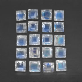 Achetez naturel 3,30ct bleue pierre de lune arc-en-ciel gems, carré, en provenance inde chez gemselect. en stock, livraison internationale!
