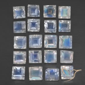 Shop natural 2.65ct Blanc bleuâtre Pierre de lune arc-en-ciel gems, Carré, from Inde at GemSelect. In stock, global shipping!