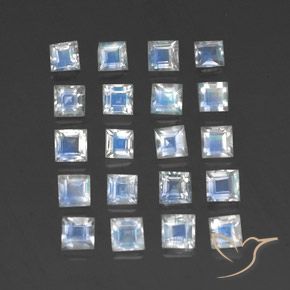 Shop natural 2.95ct Blanc bleuâtre Pierre de lune arc-en-ciel gems, Carré, from Inde at GemSelect. In stock, global shipping!