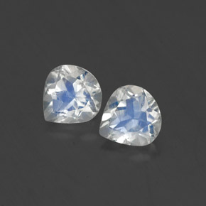 Achetez naturel ct blanc pierre de lune arc-en-ciel gems, en forme de poire, en provenance inde chez gemselect. en stock, livraison internationale!