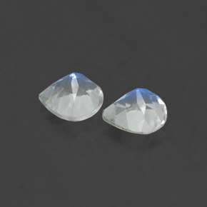 Achetez naturel ct blanc pierre de lune arc-en-ciel gems, en forme de poire, en provenance inde chez gemselect. en stock, livraison internationale!