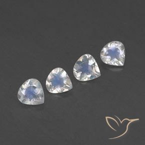 Shop natural 1.37ct Blanc bleuâtre Pierre de lune arc-en-ciel gems, En forme de poire, from Inde at GemSelect. In stock, global shipping!