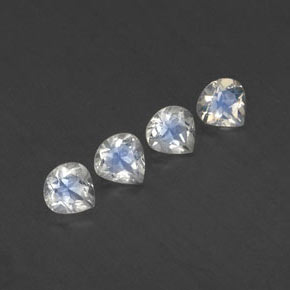 Achetez naturel 1.65ct Blanc bleuâtre Pierre de lune arc-en-ciel gems, En forme de poire, En provenance Inde chez GemSelect. En stock, livraison internationale!