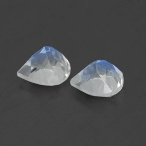 Achetez naturel ct blanc pierre de lune arc-en-ciel gems, en forme de poire, en provenance inde chez gemselect. en stock, livraison internationale!