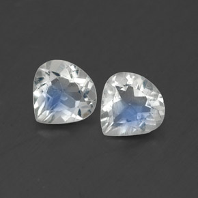 Achetez naturel ct blanc pierre de lune arc-en-ciel gems, en forme de poire, en provenance inde chez gemselect. en stock, livraison internationale!