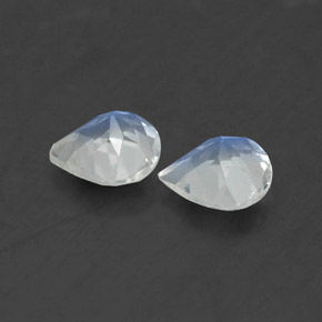 Achetez naturel ct blanc pierre de lune arc-en-ciel gems, en forme de poire, en provenance inde chez gemselect. en stock, livraison internationale!