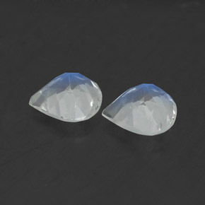 Achetez naturel ct blanc pierre de lune arc-en-ciel gems, en forme de poire, en provenance inde chez gemselect. en stock, livraison internationale!