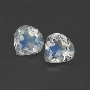 Achetez naturel ct blanc pierre de lune arc-en-ciel gems, en forme de poire, en provenance inde chez gemselect. en stock, livraison internationale!