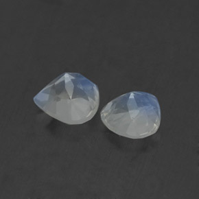 Achetez naturel ct blanc pierre de lune arc-en-ciel gems, en forme de poire, en provenance inde chez gemselect. en stock, livraison internationale!