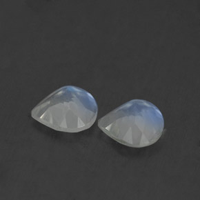 Achetez naturel ct blanc pierre de lune arc-en-ciel gems, en forme de poire, en provenance inde chez gemselect. en stock, livraison internationale!