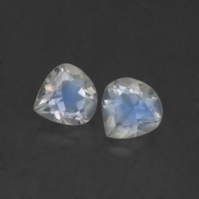 Achetez naturel ct blanc pierre de lune arc-en-ciel gems, en forme de poire, en provenance inde chez gemselect. en stock, livraison internationale!