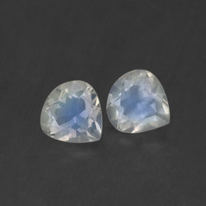 Achetez naturel ct blanc pierre de lune arc-en-ciel gems, en forme de poire, en provenance inde chez gemselect. en stock, livraison internationale!