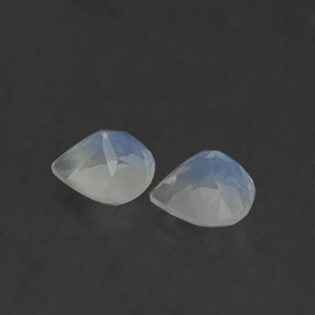 Achetez naturel ct blanc pierre de lune arc-en-ciel gems, en forme de poire, en provenance inde chez gemselect. en stock, livraison internationale!