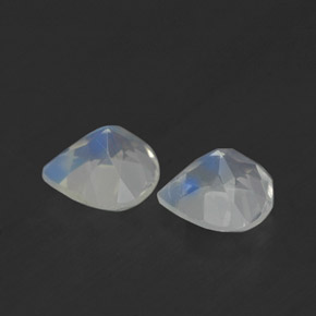 Achetez naturel ct blanc pierre de lune arc-en-ciel gems, en forme de poire, en provenance inde chez gemselect. en stock, livraison internationale!