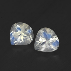 Achetez naturel ct blanc pierre de lune arc-en-ciel gems, en forme de poire, en provenance inde chez gemselect. en stock, livraison internationale!