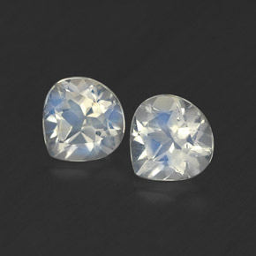 Achetez naturel ct blanc pierre de lune arc-en-ciel gems, en forme de poire, en provenance inde chez gemselect. en stock, livraison internationale!