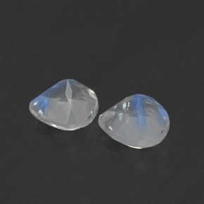 Achetez naturel ct blanc pierre de lune arc-en-ciel gems, en forme de poire, en provenance inde chez gemselect. en stock, livraison internationale!