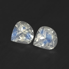 Achetez naturel ct blanc pierre de lune arc-en-ciel gems, en forme de poire, en provenance inde chez gemselect. en stock, livraison internationale!