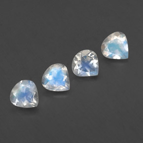 Achetez naturel 1.49ct Blanc bleuâtre Pierre de lune arc-en-ciel gems, En forme de poire, En provenance Inde chez GemSelect. En stock, livraison internationale!