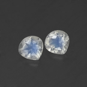 Achetez naturel ct blanc pierre de lune arc-en-ciel gems, en forme de poire, en provenance inde chez gemselect. en stock, livraison internationale!