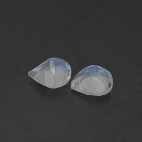 Achetez naturel ct blanc pierre de lune arc-en-ciel gems, en forme de poire, en provenance inde chez gemselect. en stock, livraison internationale!