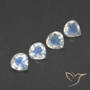 Shop natural 1.46ct Blanc bleuâtre Pierre de lune arc-en-ciel gems, En forme de poire, from Inde at GemSelect. In stock, global shipping!