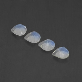 Achetez naturel 1,37ct blanc pierre de lune arc-en-ciel gems, en forme de poire, en provenance inde chez gemselect. en stock, livraison internationale!