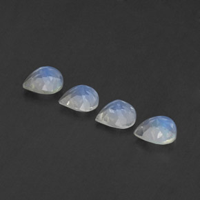 Achetez naturel 1,30ct blanc pierre de lune arc-en-ciel gems, en forme de poire, en provenance inde chez gemselect. en stock, livraison internationale!