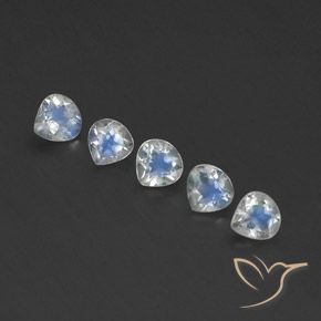 Shop natural 1.52ct Blanc bleuâtre Pierre de lune arc-en-ciel gems, En forme de poire, from Inde at GemSelect. In stock, global shipping!