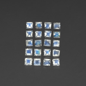 Achetez naturel 1.99ct Blanc bleuâtre Pierre de lune arc-en-ciel gems, Transparent, En provenance Inde chez GemSelect. En stock, livraison internationale!