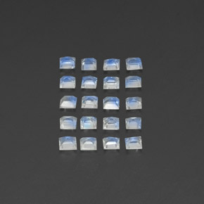 Achetez naturel 1.99ct Blanc bleuâtre Pierre de lune arc-en-ciel gems, Transparent, En provenance Inde chez GemSelect. En stock, livraison internationale!