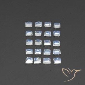 Shop natural 2.27ct Blanc bleuâtre Pierre de lune arc-en-ciel gems, Carré, from Inde at GemSelect. In stock, global shipping!
