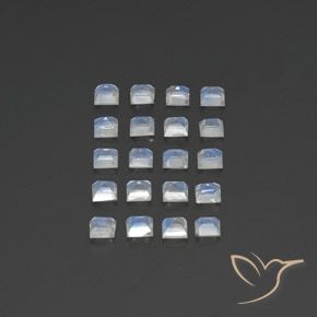 Shop natural 2.74ct Blanc bleuâtre Pierre de lune arc-en-ciel gems, Carré, from Inde at GemSelect. In stock, global shipping!